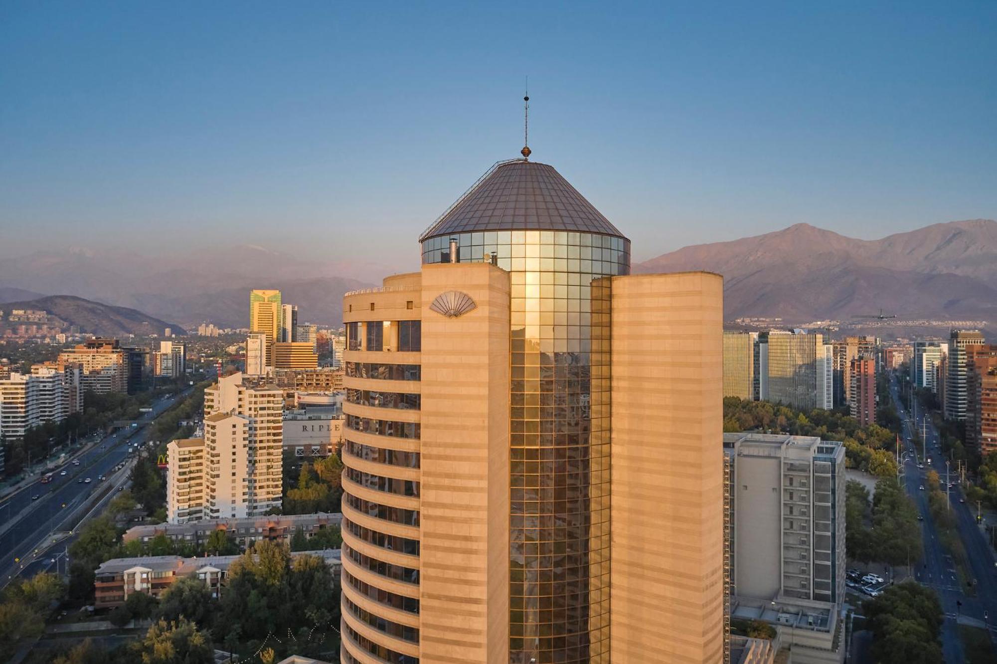 Mandarin Oriental, Santiago Hotel Ngoại thất bức ảnh The hotel in 2018