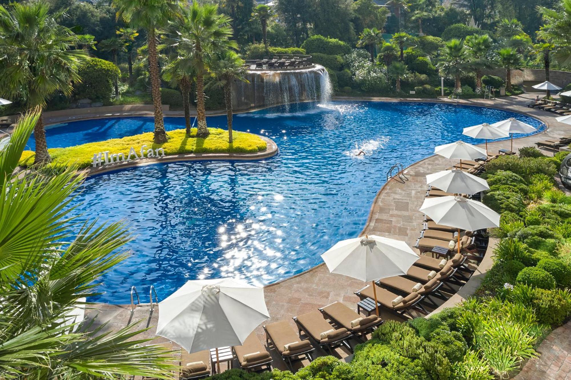 Mandarin Oriental, Santiago Hotel Ngoại thất bức ảnh The pool at the Atlantis Paradise Island